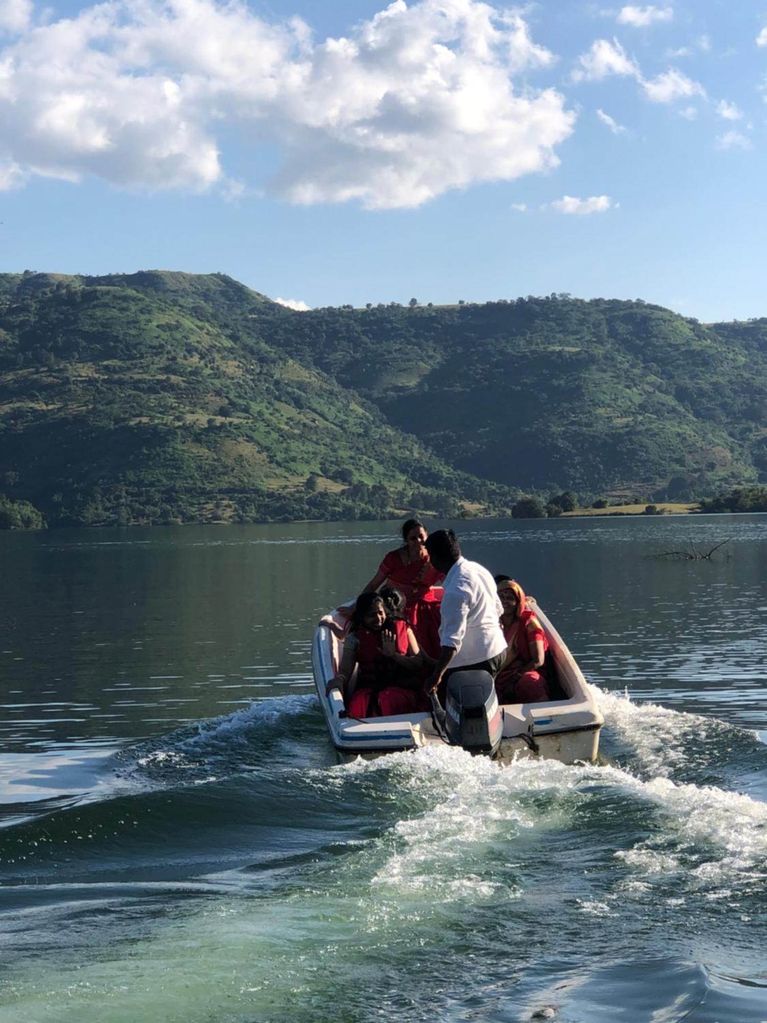 Swiss Lake Resort Lavasa Dış mekan fotoğraf